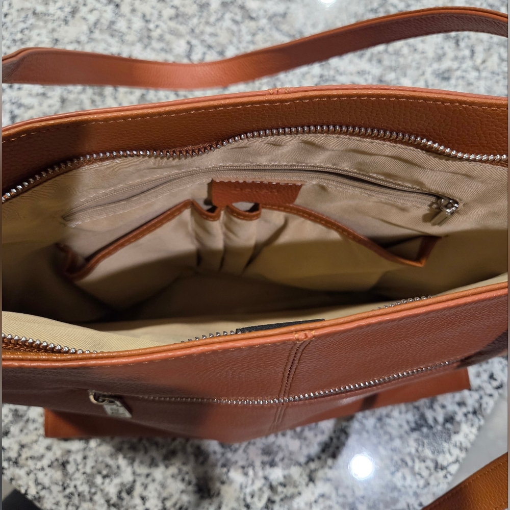 Genuine Leather Tote Bag with Laptop Compartment - Picture 12 of 15